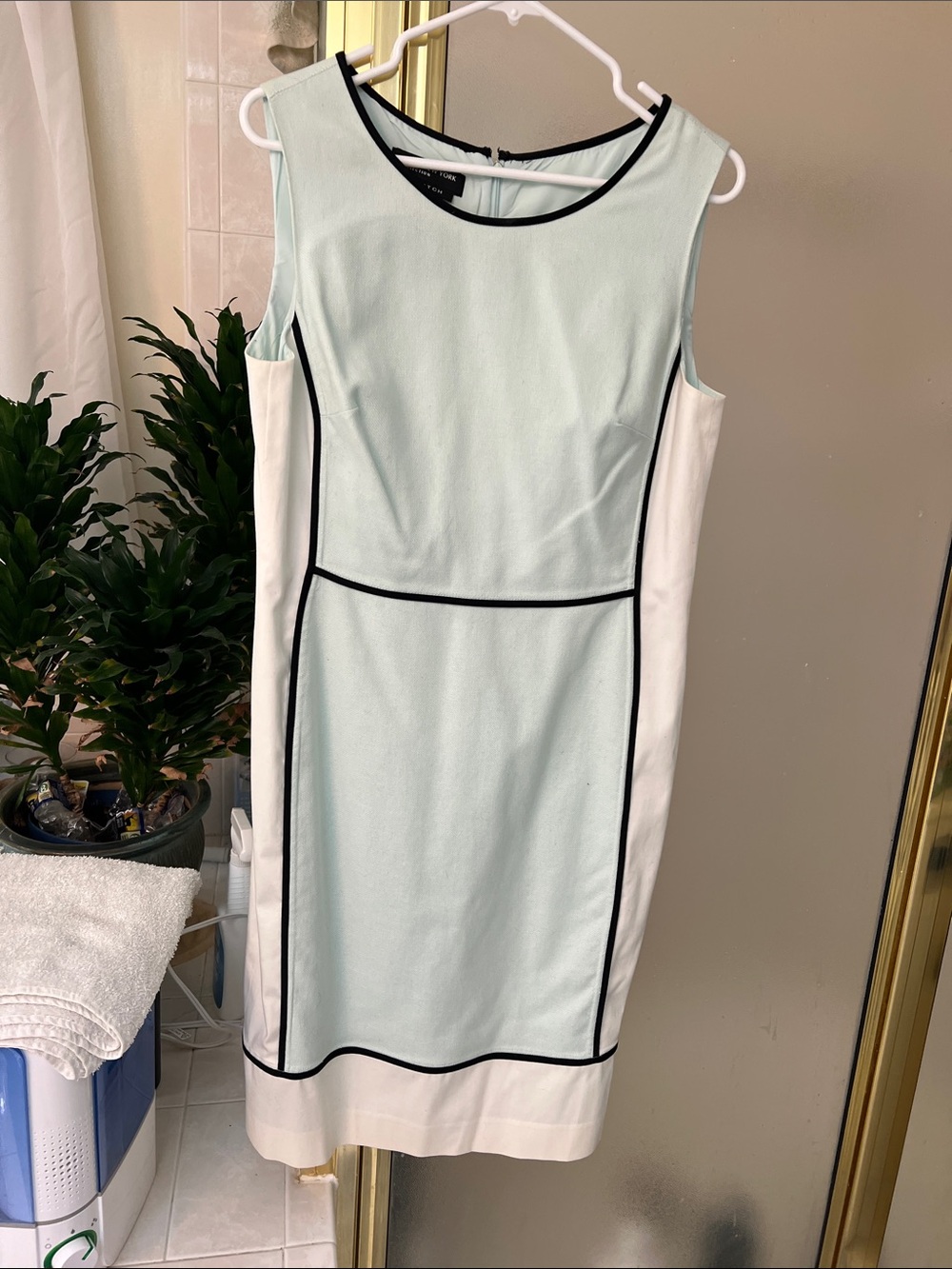 New York & Company Mint and White Sheath Dress with Black Piping